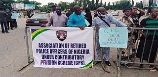 retired police officers protest